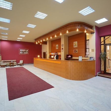 Hotel Capitol Brasov Exterior photo