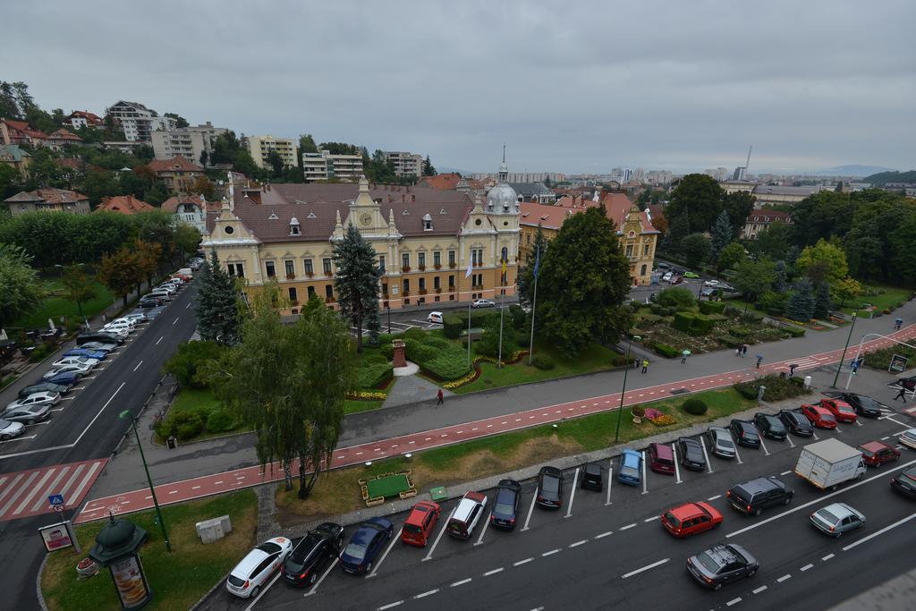 Hotel Capitol Brasov Exterior photo