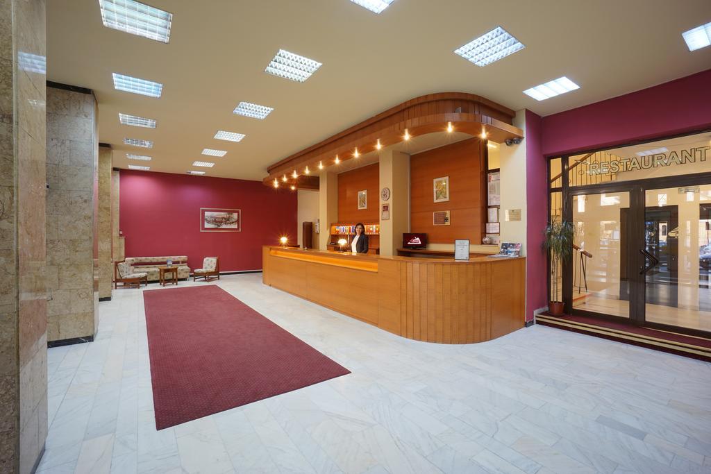 Hotel Capitol Brasov Exterior photo